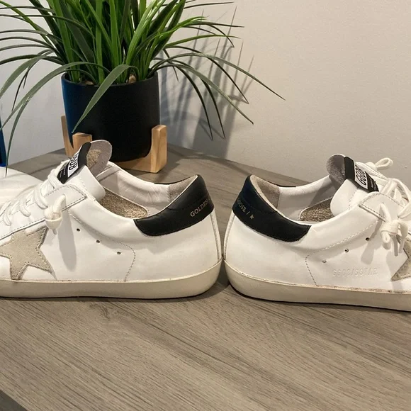 🌊Authentic NWOT Golden Goose Superstars Size 41🌊 - Picture 10 of 10